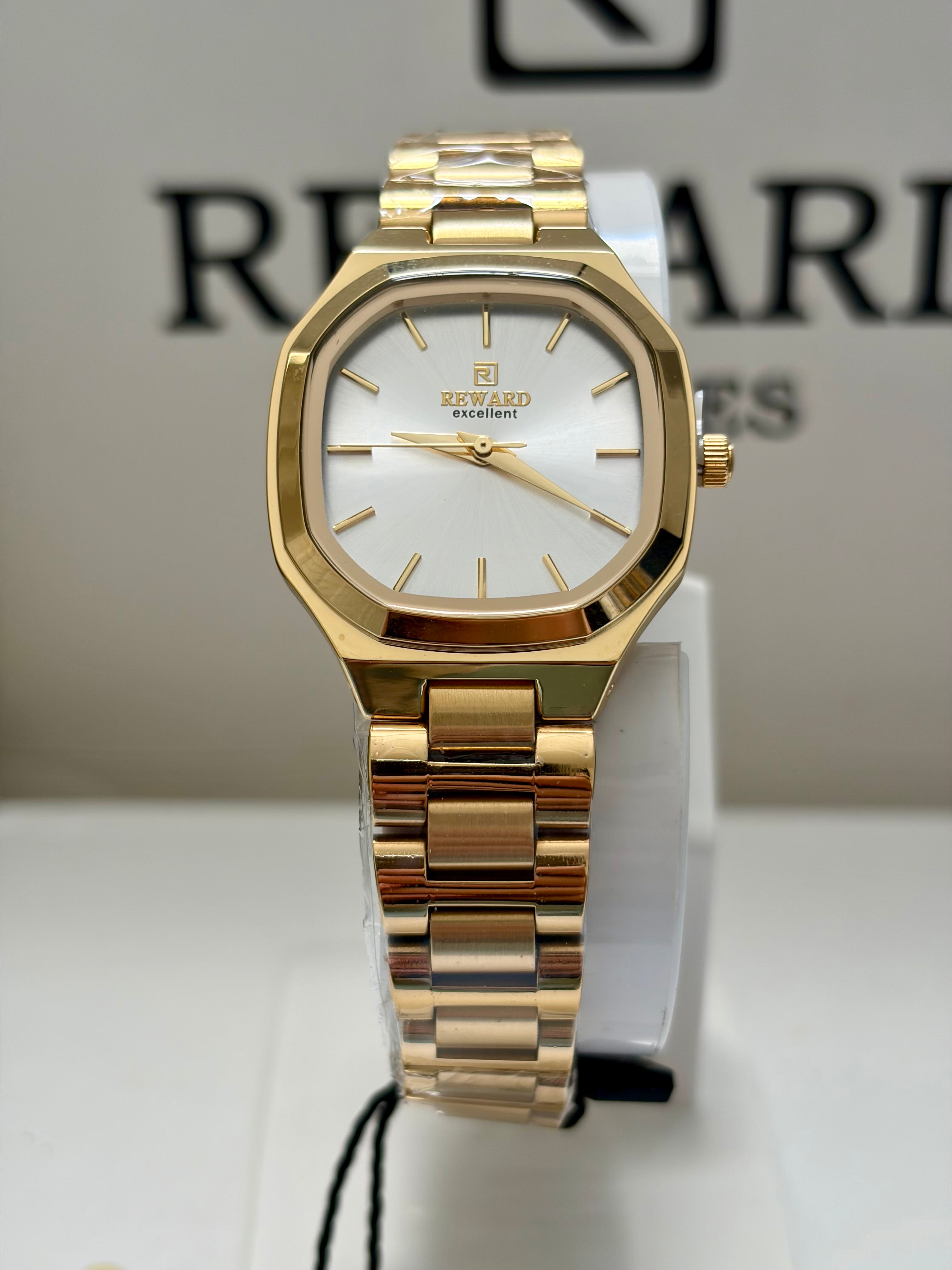 Reward Facette Ivoire — détail bracelet bicolore montre femme Tunisie